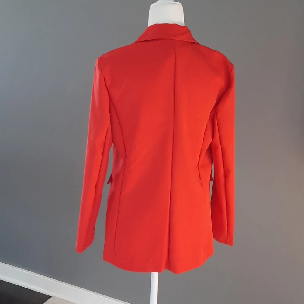NWOT. Open front long sleeve blazer